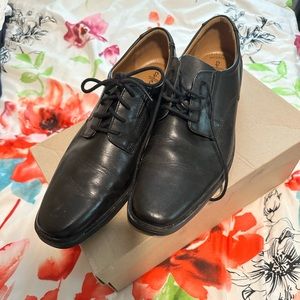 Clarks dress shoes